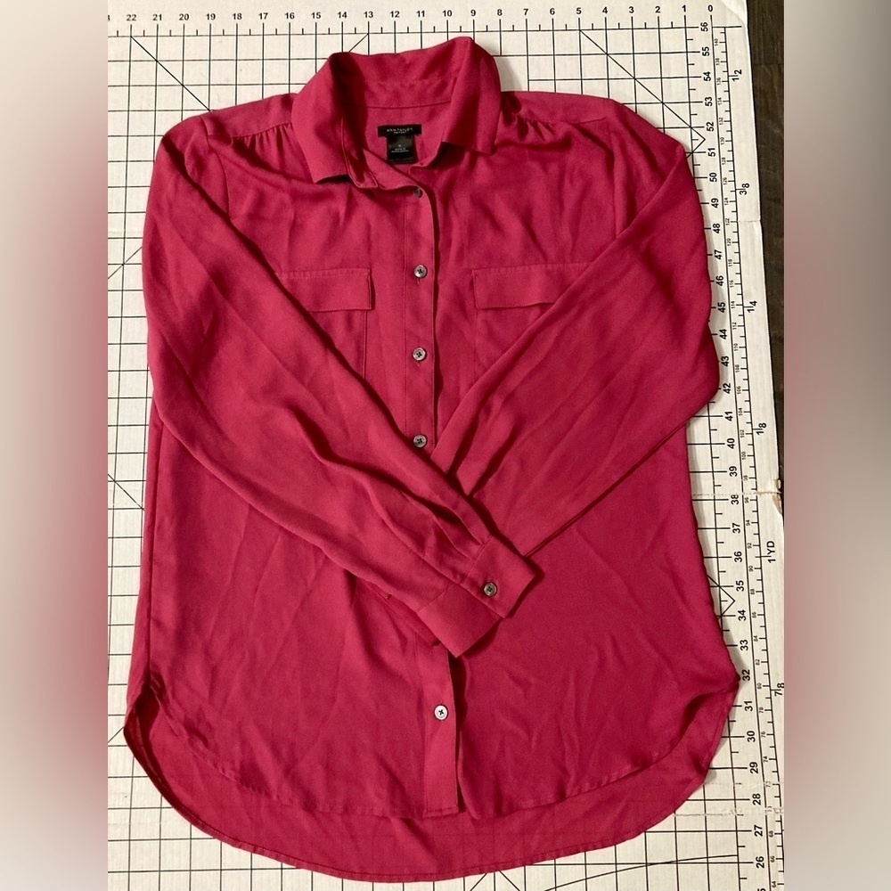 Ann‎ Taylor Factory Women’s Size Small Pink Button Down Shirt